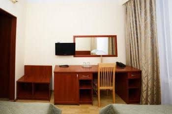 Yunost Hotel