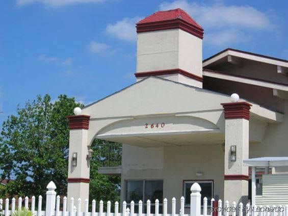 Red Carpet Inn & Suites Beaumont