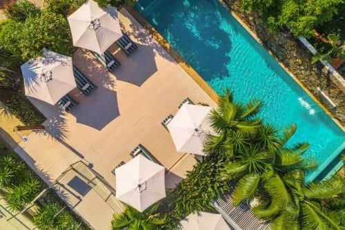 Bayview Beachfront Apartments- in town right on the beach