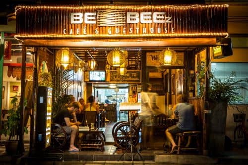 Be Beez Cafe and Guesthouse