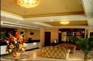โรงแรมเรก้าลอดจ์