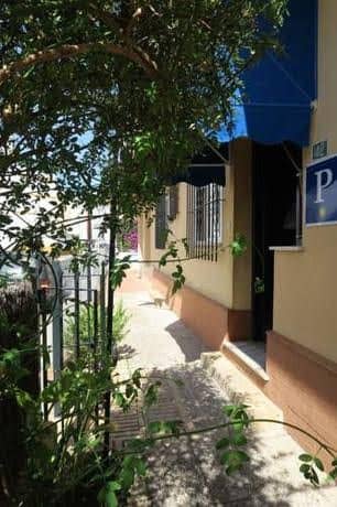 El Hostal