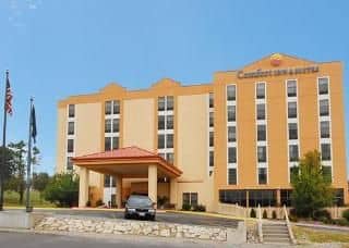 Comfort Inn & Suites West Dodge