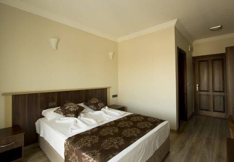 Elia Hotel