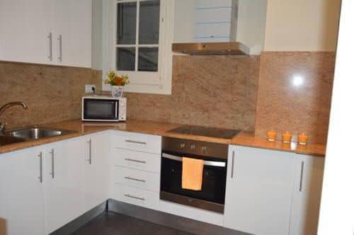 Cozy Apartment Near Sagrada Familia 21B