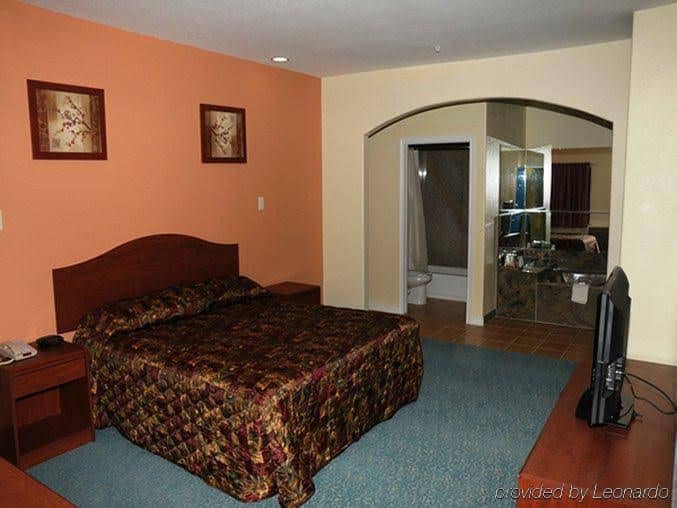 Scottish Inn & Suites Angleton