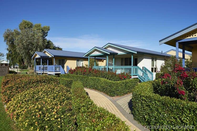 Adelaide Shores Resort