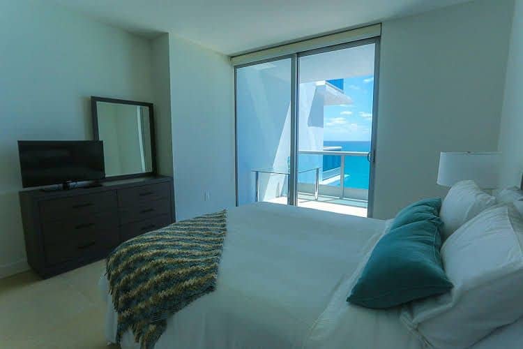 Suite Life Miami at the Monte Carlo