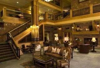 Grand Summit Hotel