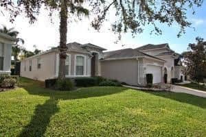 4 BR Home Kitchen Sleeps 8 - VHN 1050