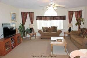 3 BR Home Kitchen Sleeps 8 - VHN 1068
