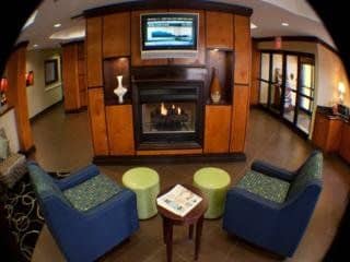 La Quinta Inn & Suites Louisville Expo East 6437