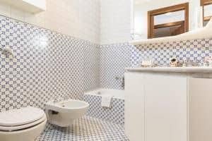 Reggio - 3805 - Milan - HLD 40563