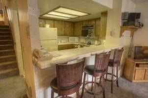 Stateline - 2 BR Condo Ski Lift Close - LTA 8119
