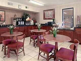 Super 8 Motel - Covington