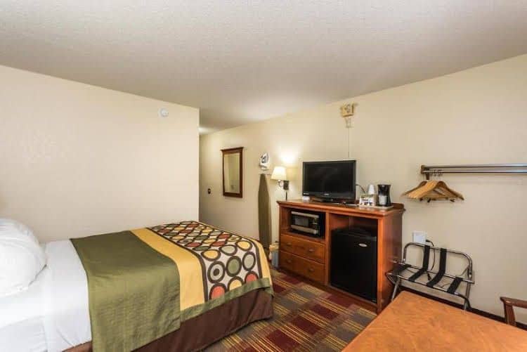 Super 8 Motel - Grand Forks