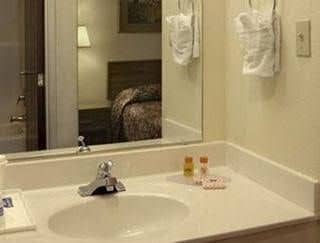 Howard Johnson Express Inn Scott Lafayette