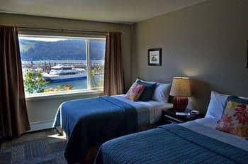 Seldovia Boardwalk Hotel
