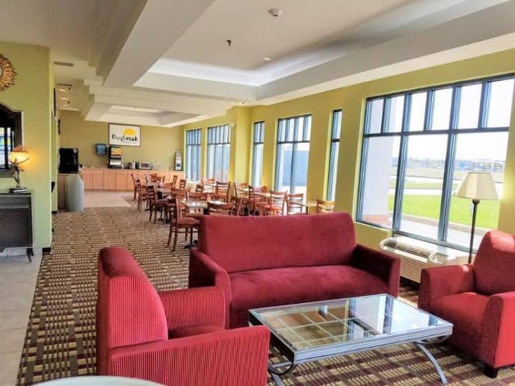 Days Inn Windsor Locks - Bradley International Air