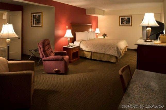 Island Drive Lodge