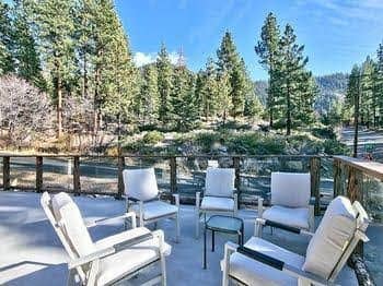 3877 Crest Drive