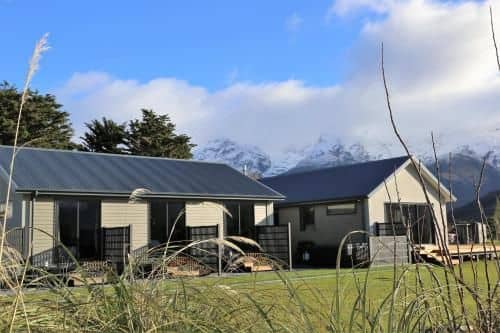 Glenorchy Peaks Bed and Breakfast