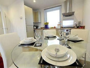 PREMIER SUITES London