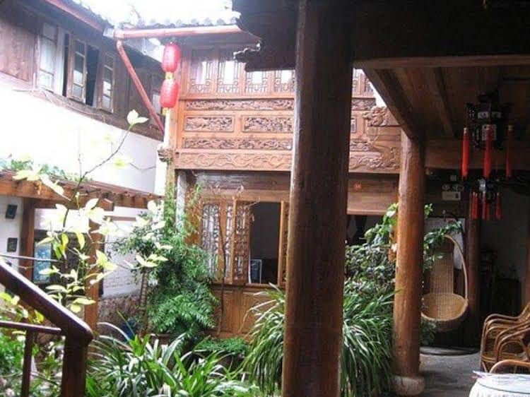 Lijiang Homeland Inn Courtyard 2