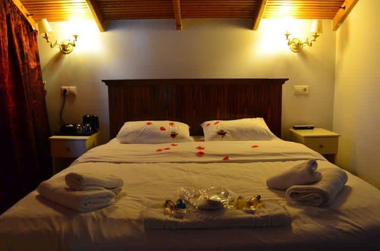 Vira Creek House Hotel & Restaurant