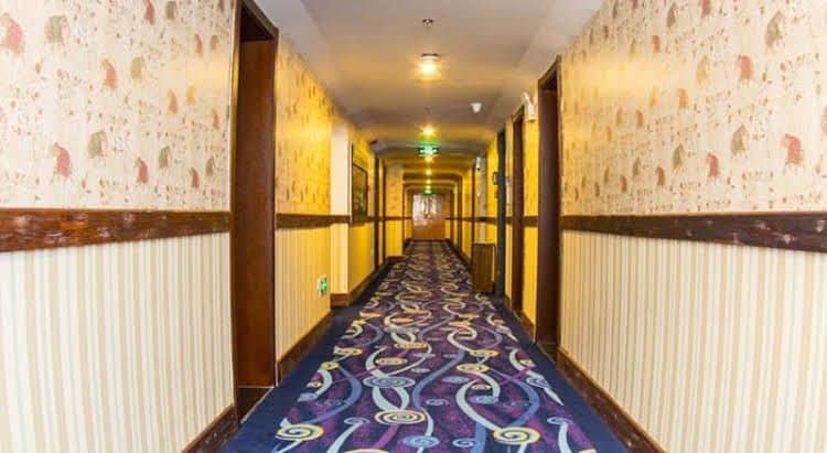 Perfect Nostalgia Hotel