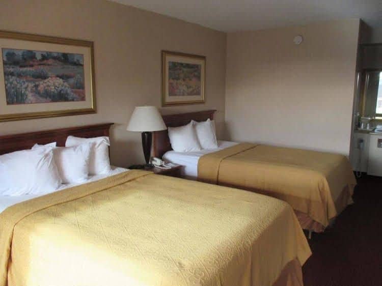 Motel 6 Suffolk VA