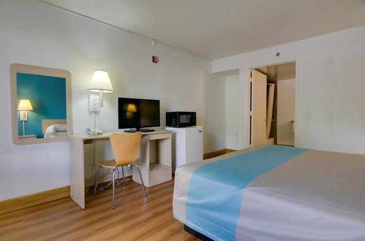 Motel 6 Atlanta Ga