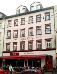 Apartment and Pension Zur City