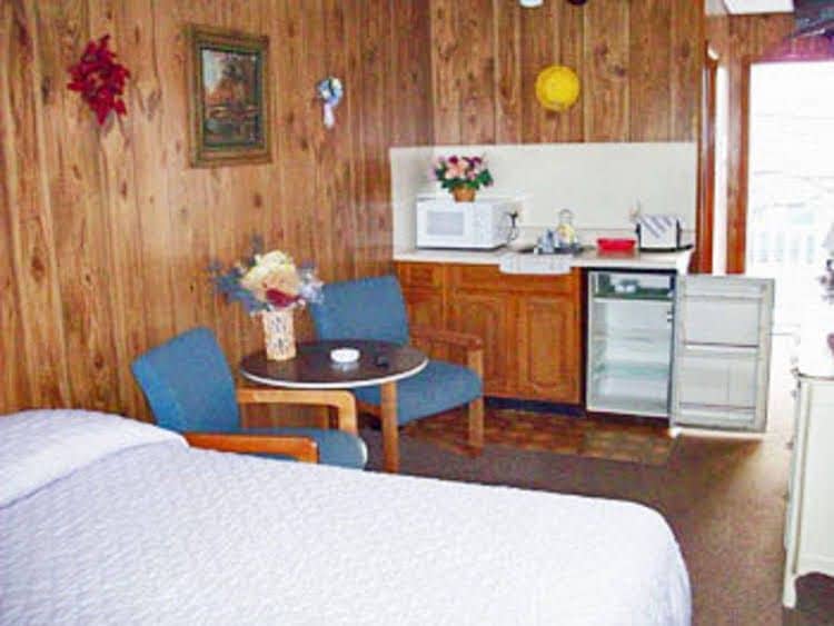 Moby Dick Motel Moby Dick Motel