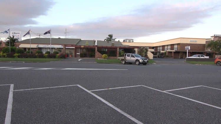 Albert Court Motor Inn