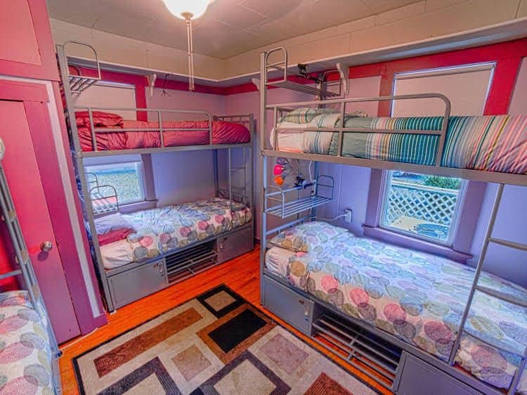House in the Pines Hostel