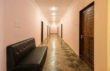 OYO Premium Delhi Jaipur Highway OYO Premium Delhi Jaipur Highway