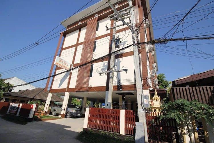 Siriwat Apartment
