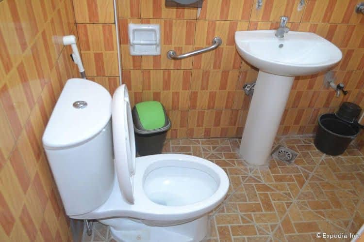 Antonios Apartelle and Suites