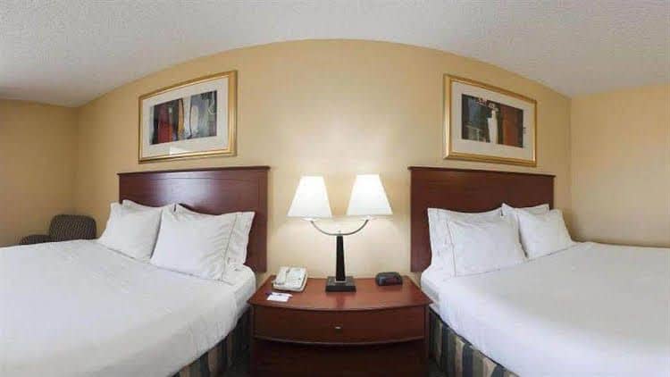 Holiday Inn Express and Suites Vadnais Heights