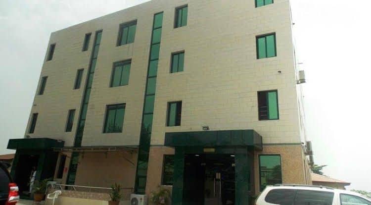 De Meros And Suites