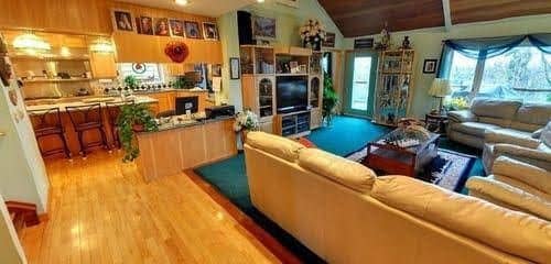 Alaska House of Jade Bed and Breakfast