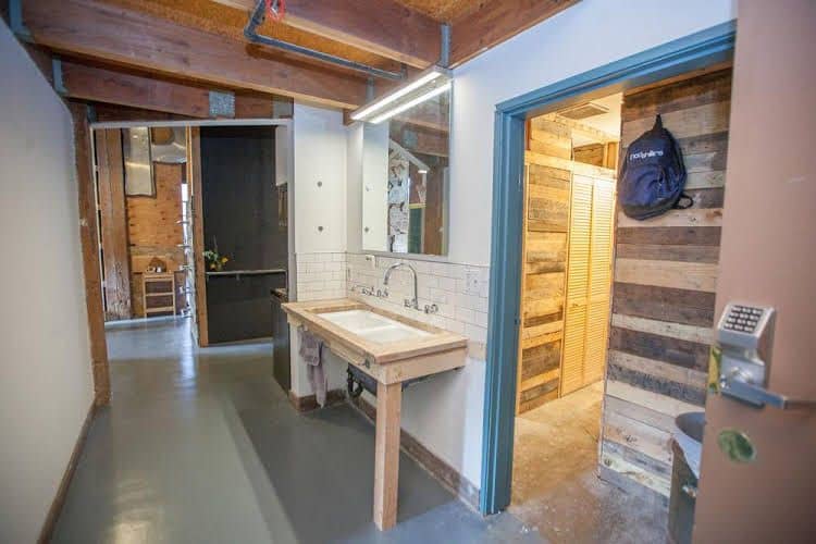 PodShare DTLA Arts District Hostel