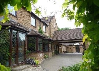 Hunting Lodge Hotel
