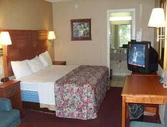 Days Inn San Antonio Splashtown/ATT Center