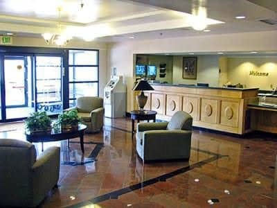 La Quinta Inn and Suites Atlanta Airport North