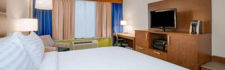 Holiday Inn Express and Suites Ft Washington Philadelphia