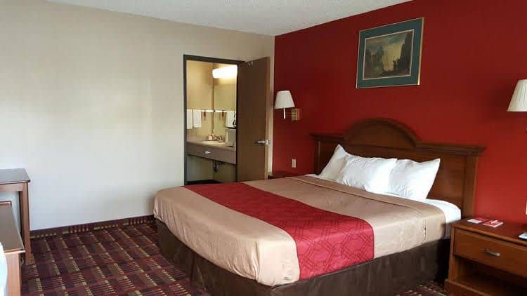 Red Roof Inn Bishop Red Roof Inn Bishop