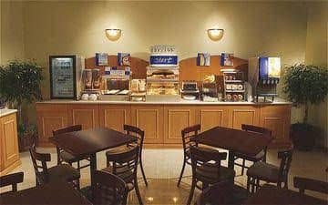Holiday Inn Express and Suites Terra Haute