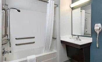 WoodSpring Suites Signature Austin South Central